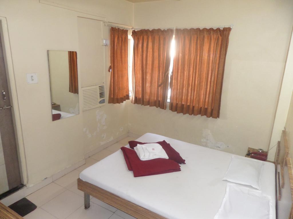Hotel Sai Ratna Nashik Kamer foto