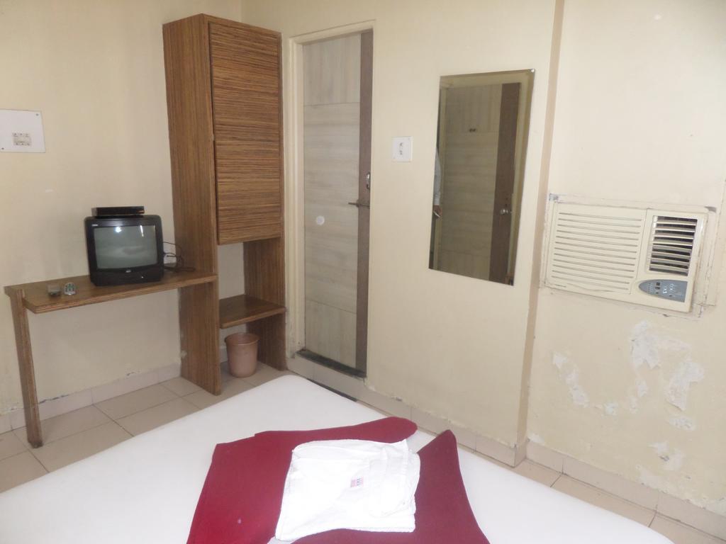 Hotel Sai Ratna Nashik Kamer foto